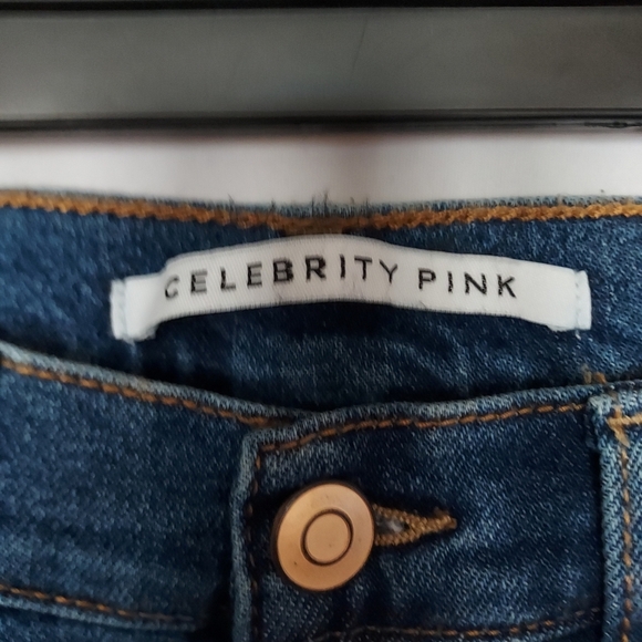 Womans Blue Jeans - Picture 5 of 7